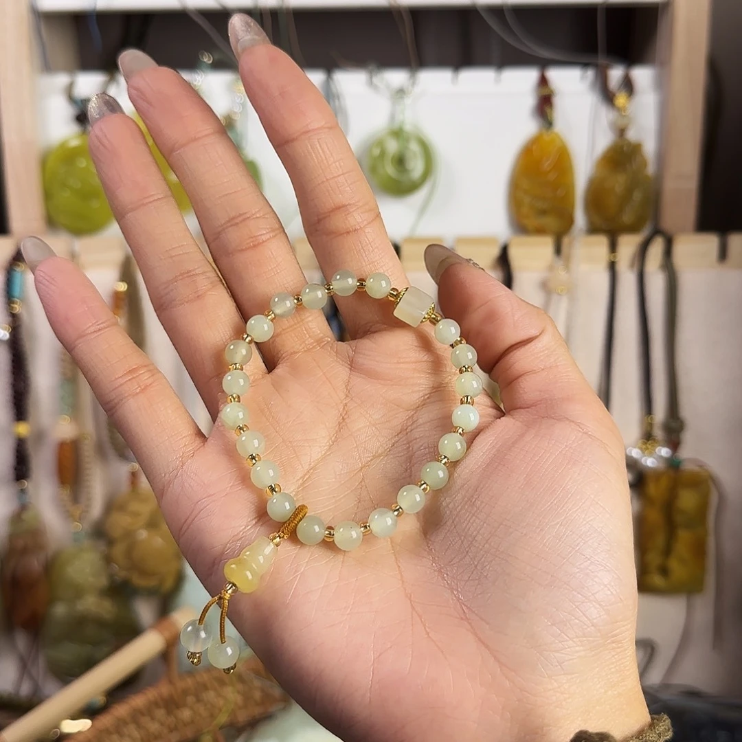 A****蛇纹石玉未镶嵌颈饰