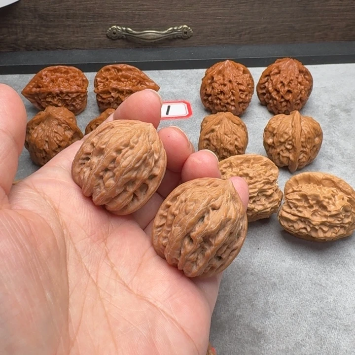 文玩核桃吊坠太行石墩【3301】