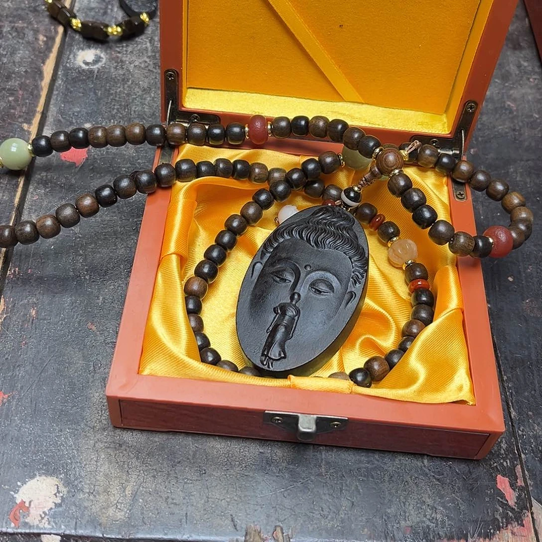 大叶紫檀（黑酸枝木类）