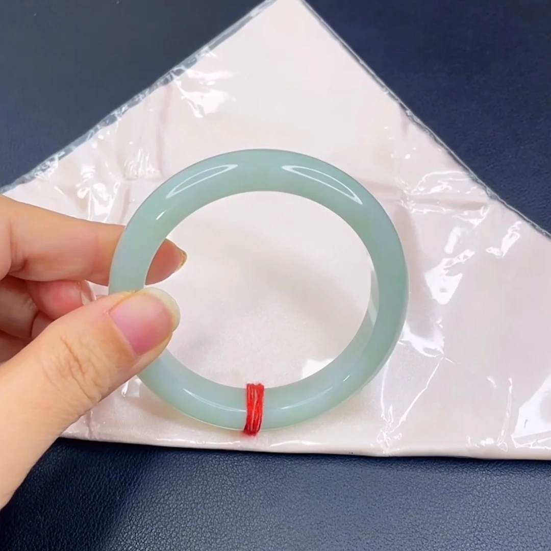 翡翠未镶嵌手镯甜果绿手镯