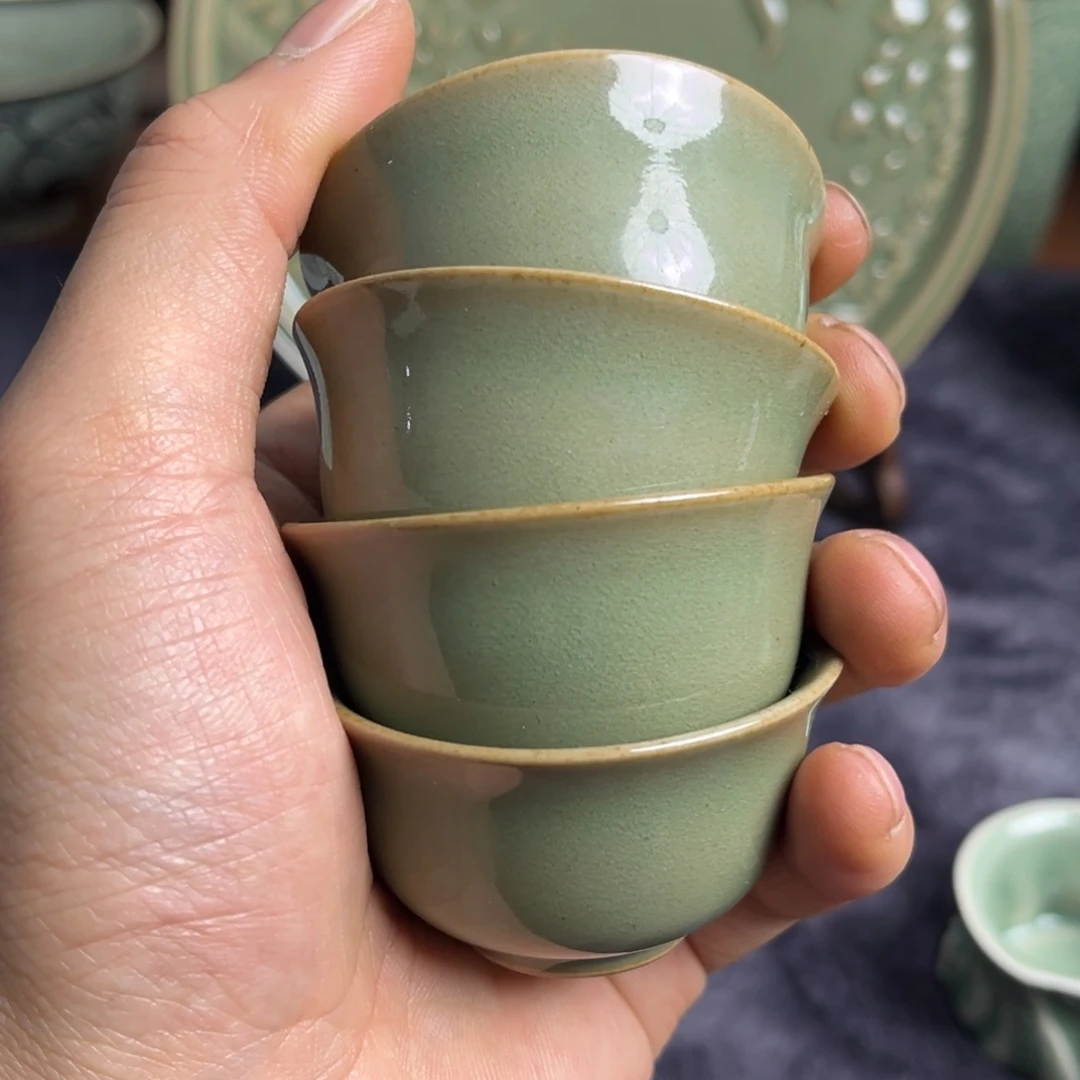 瓷素面小杯子 4 只