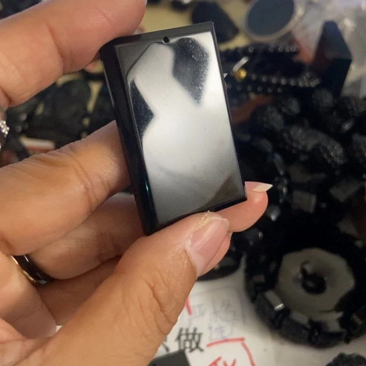 大***哈翡翠未镶嵌颈饰墨翠