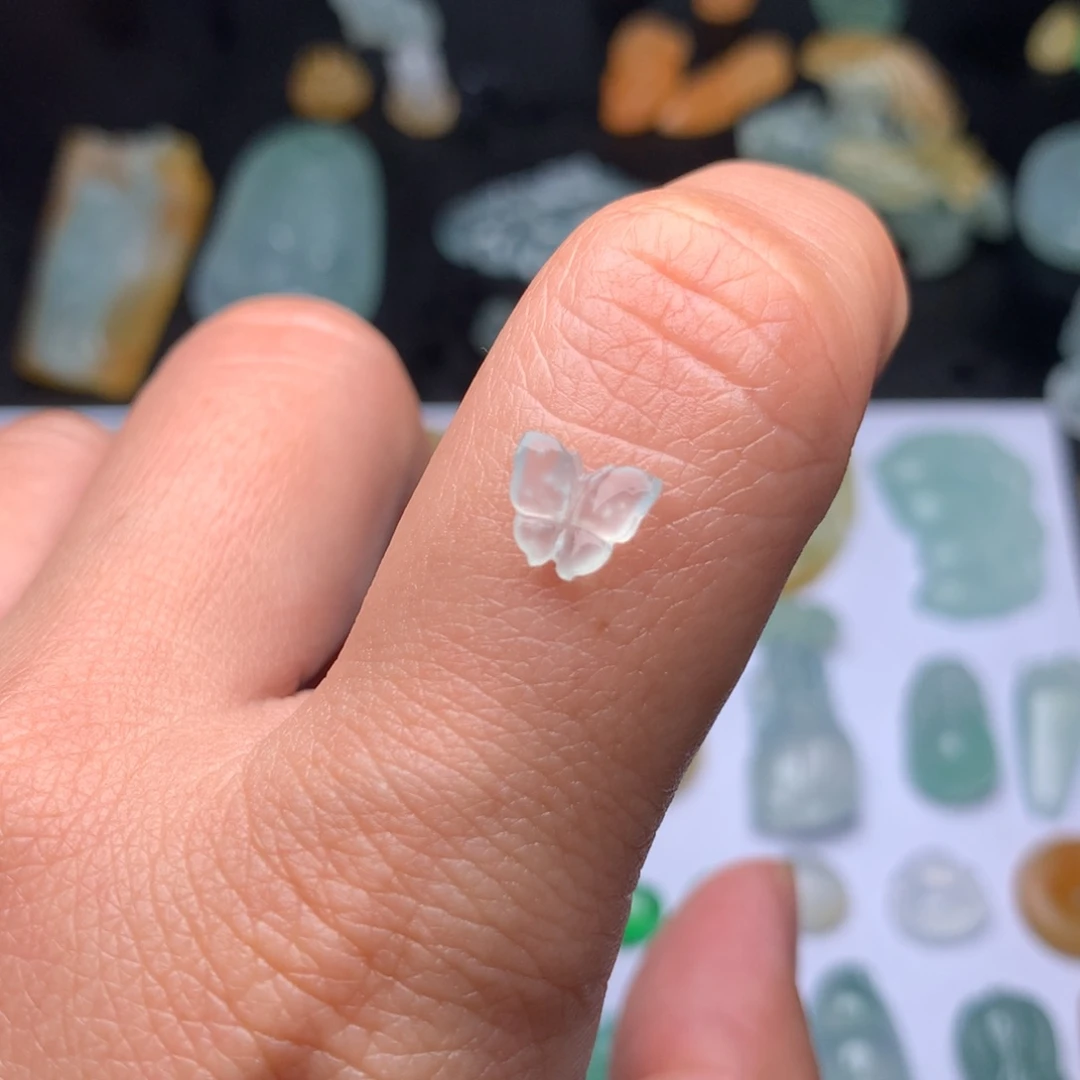 定制翡翠未镶嵌蝴蝶