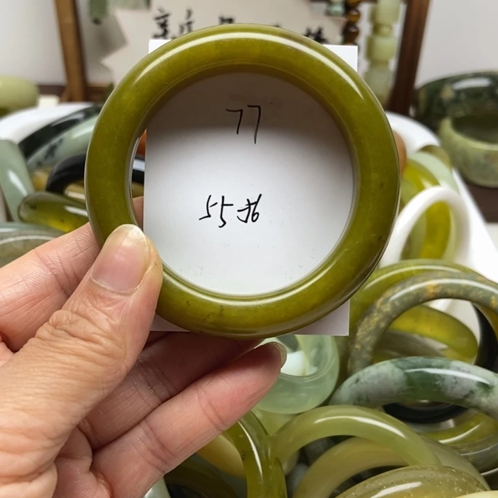 未镶嵌蛇纹石玉手镯