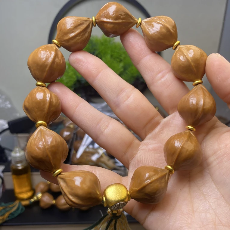老树梅林铁核2.1蜜桃臀11粒