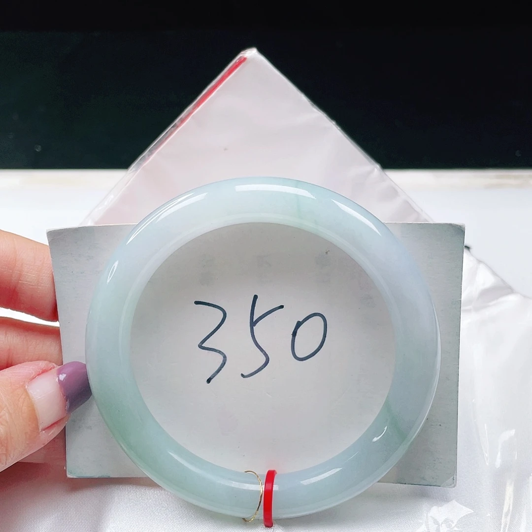 翡翠未镶嵌手镯（圆镯）缅甸翡翠57+