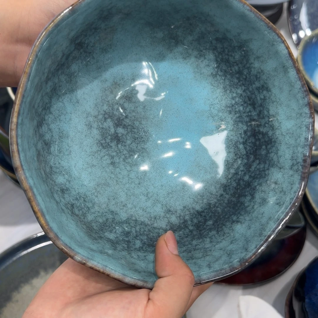 旧***巷其他汤碗1个。