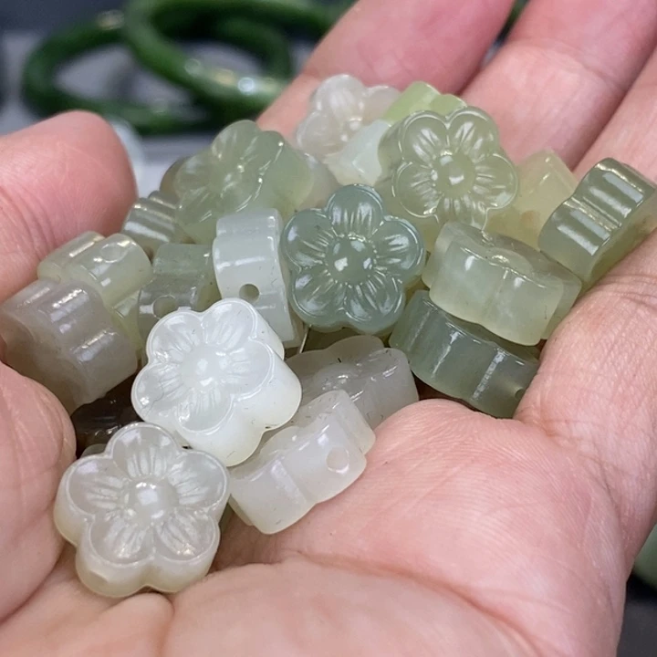 和田玉颈饰未镶嵌多样性发货一件