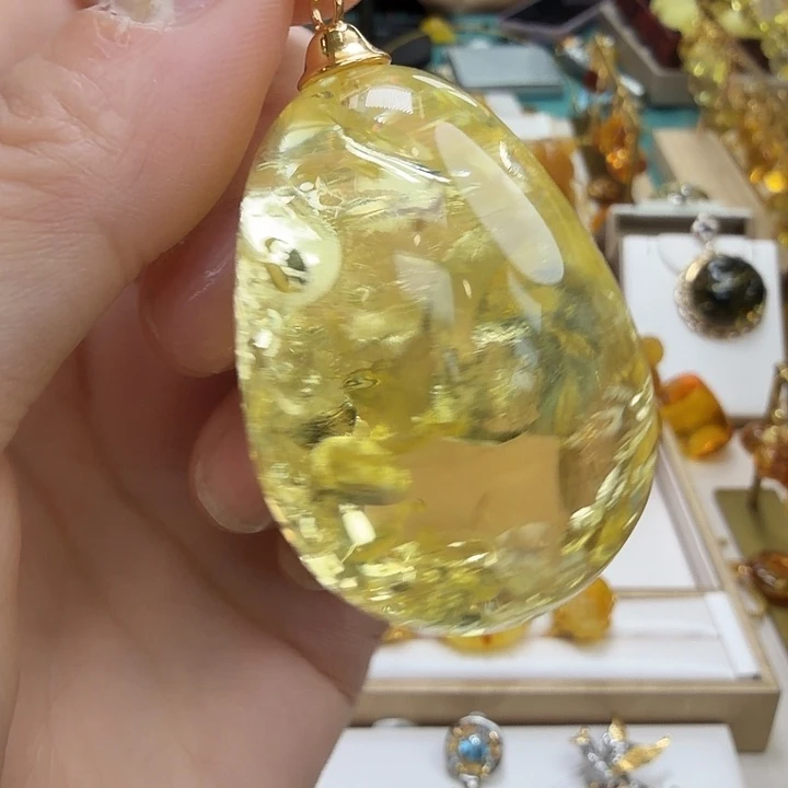 琥珀未镶嵌珠宝奇石