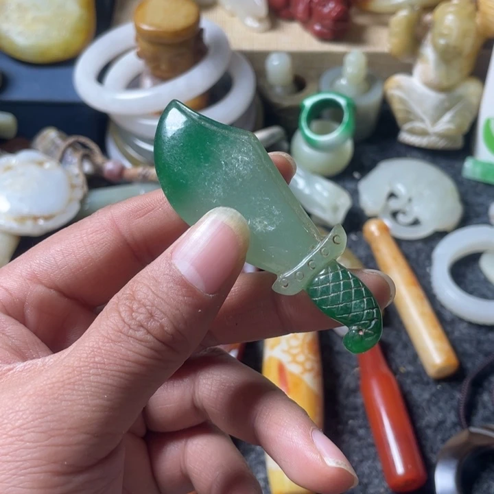 和田玉未镶嵌吊坠(不含链)