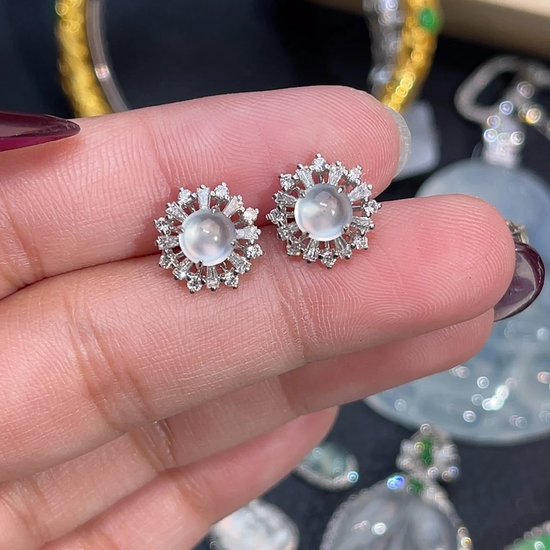 翡翠18K金镶嵌耳饰蛋面