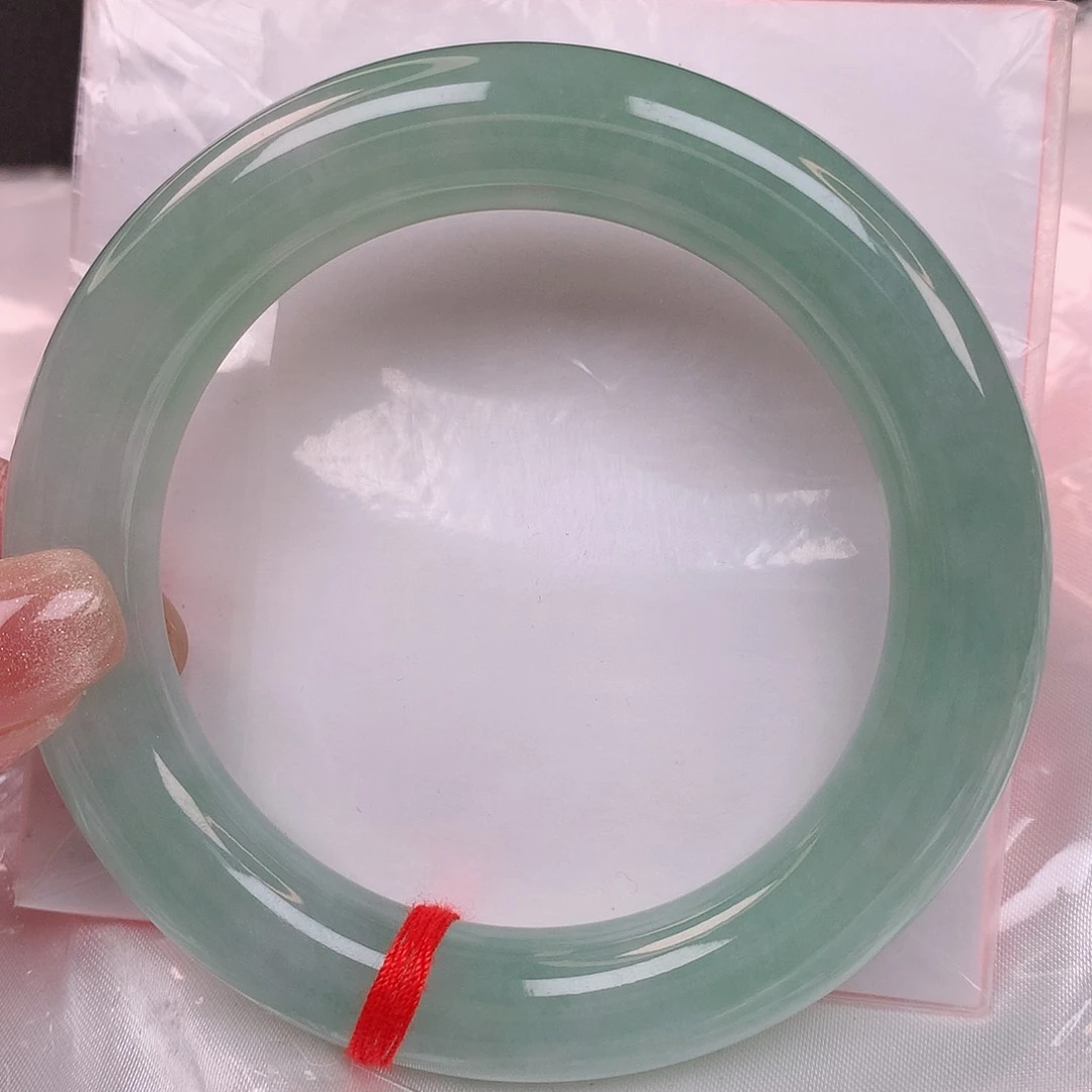 【闪购商品】翡翠手镯（圆镯）未镶嵌56