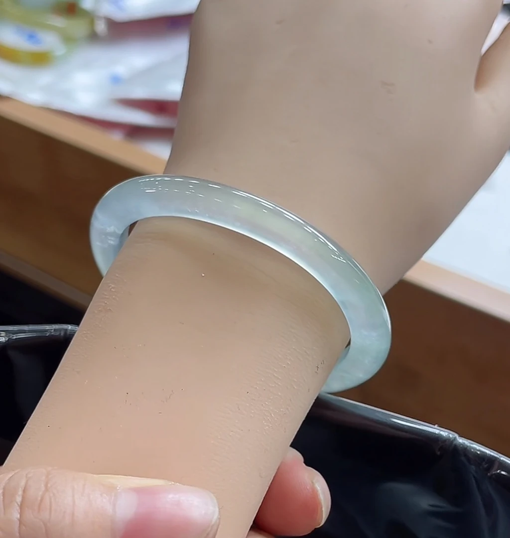 （强推款）51-52圈玻璃种白冰贵妃翡翠手镯