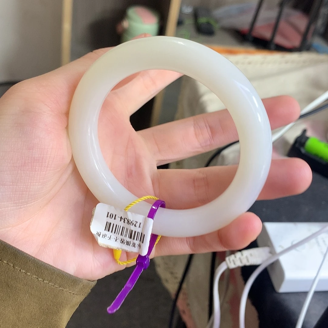 和田玉未镶嵌手镯29 且末白 56.57