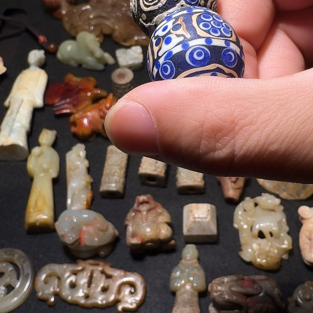 打***，奎星村的村民们在这里举行