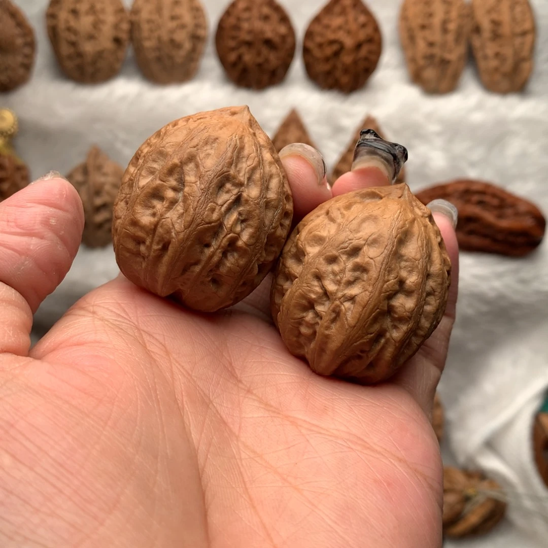 文玩核桃吊坠小武核桃18