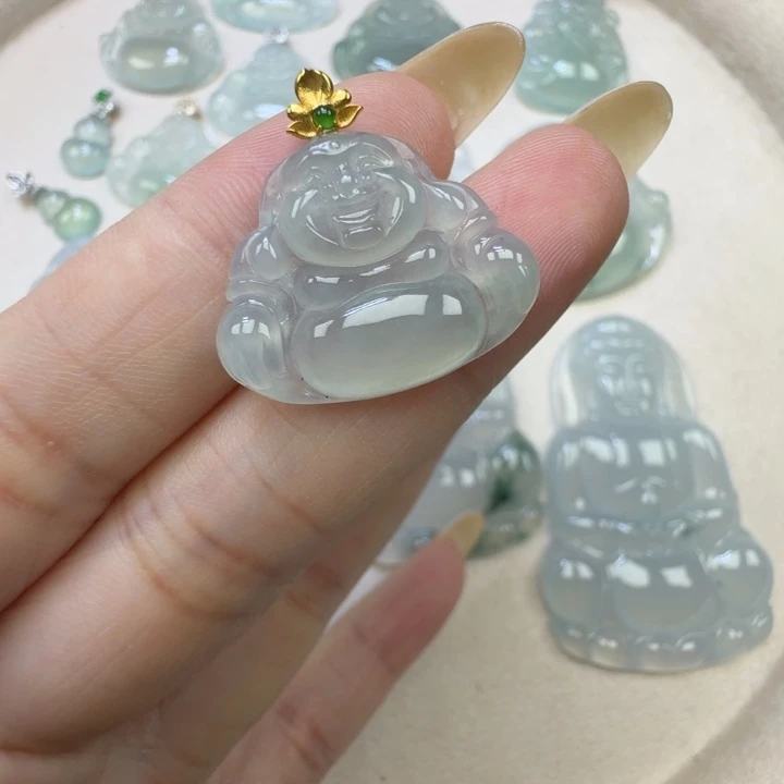 翡翠18K金镶嵌挂件佛公