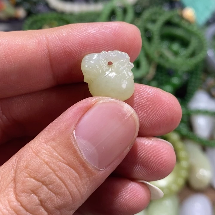和田玉（糖玉）未镶嵌车挂