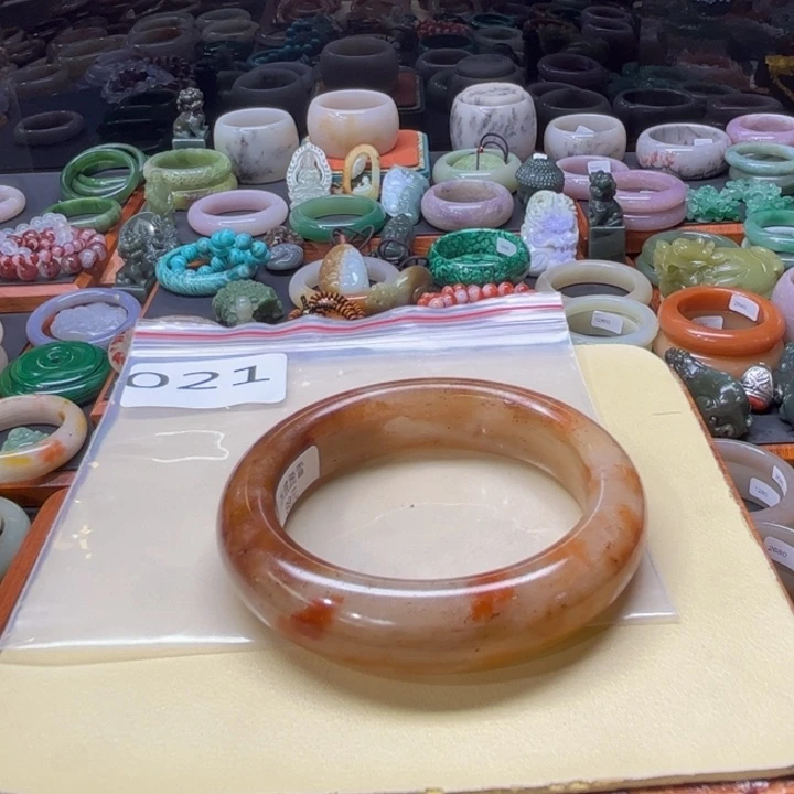 石英质玉手镯未镶嵌訾**21