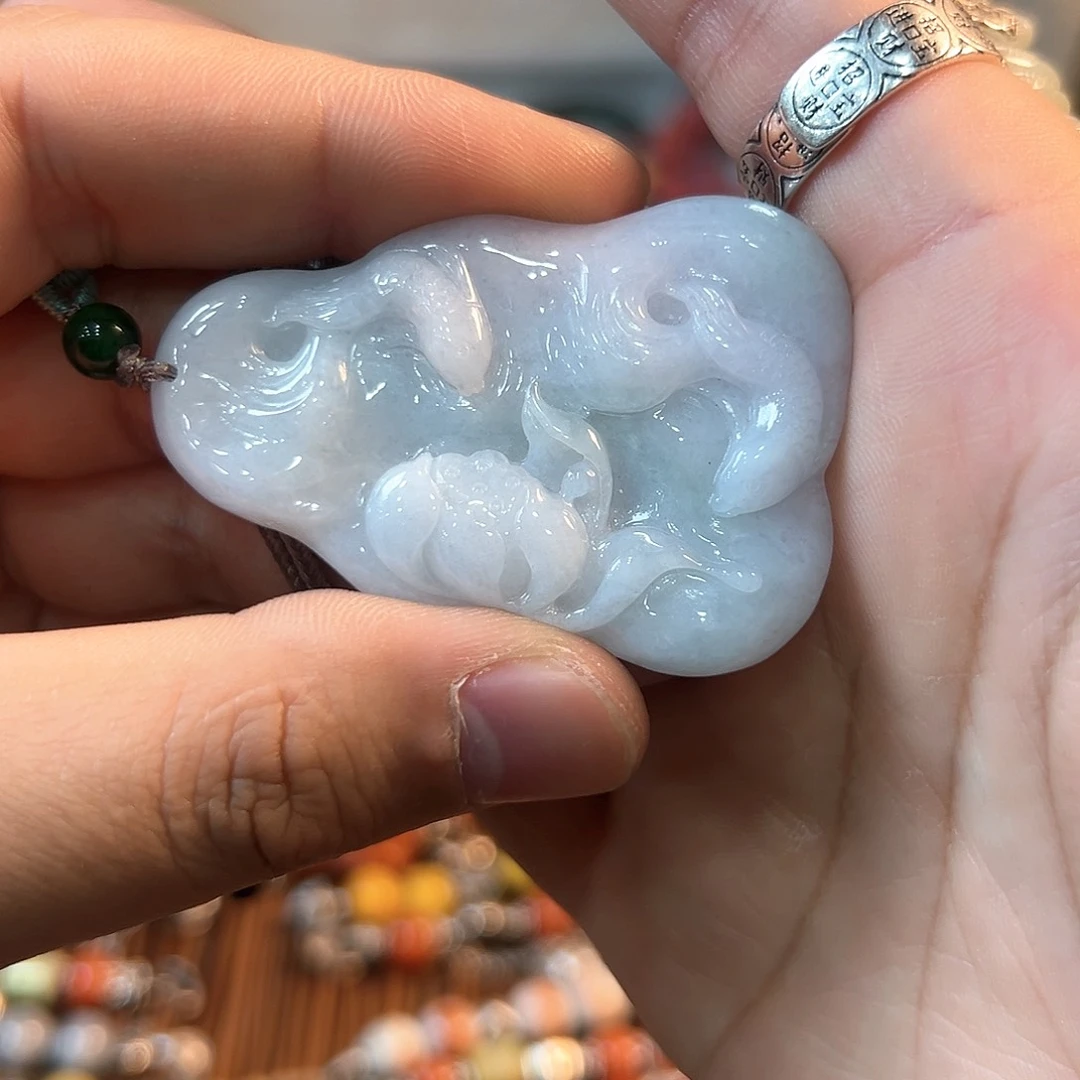 翡翠颈饰未镶嵌吊坠