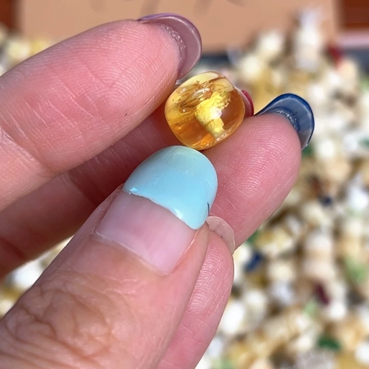 未镶嵌蜜蜡裸石10.1mm一个