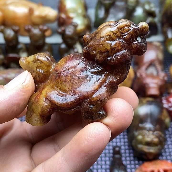 未镶嵌蛇纹石玉颈饰