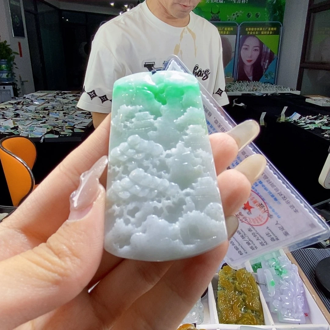 颈饰未镶嵌翡翠翡翠