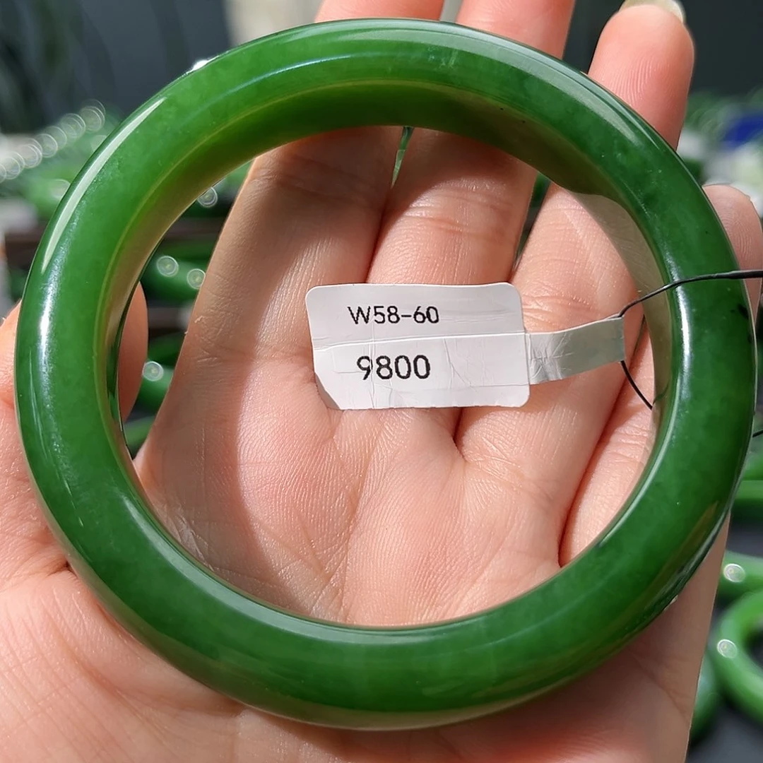 和田玉（碧玉）手镯未镶嵌