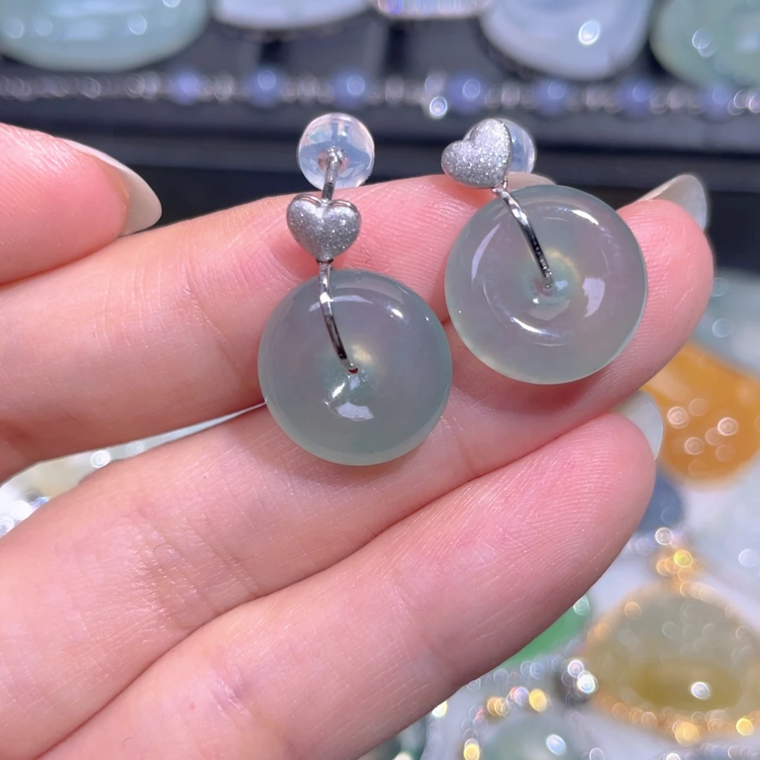 颈饰18K金镶嵌翡翠翡翠