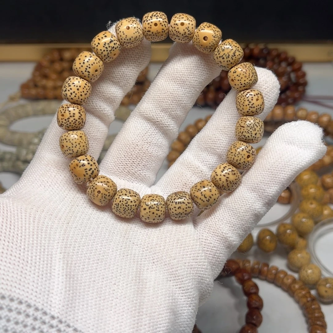 星月菩提吊坠1110奶油皮陈籽老型