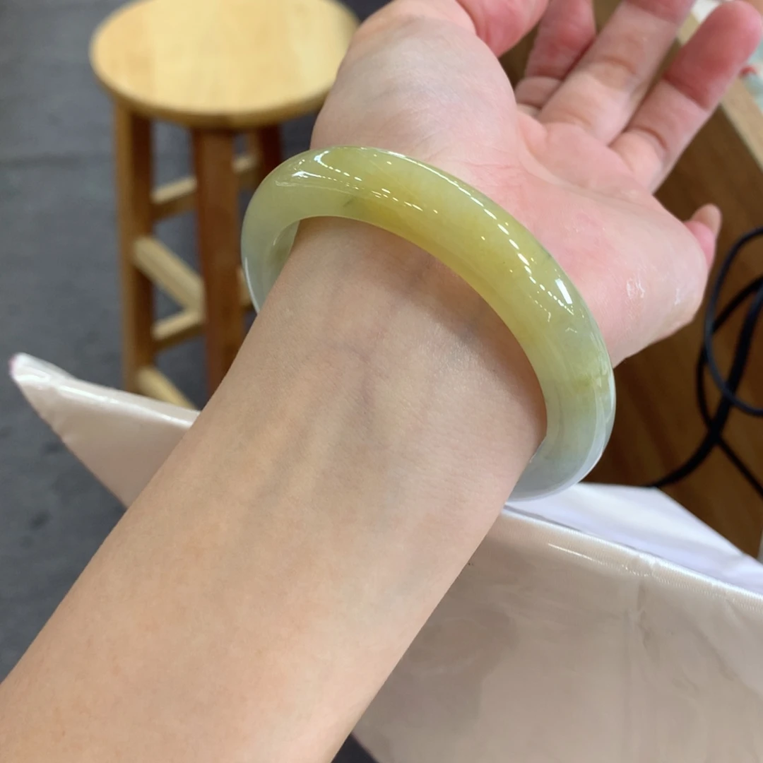 翡翠未镶嵌手镯天然Ａ货翡翠56/57