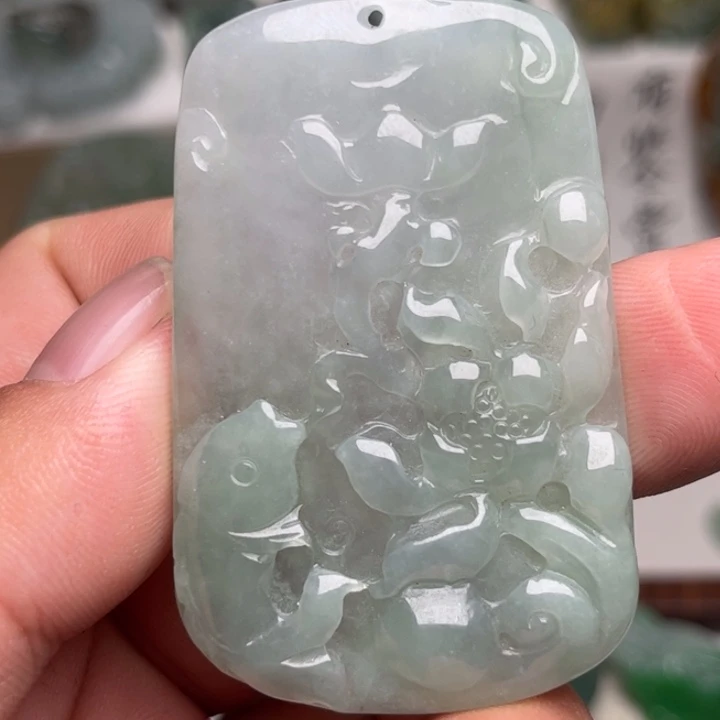 颈饰未镶嵌翡翠荷花鱼