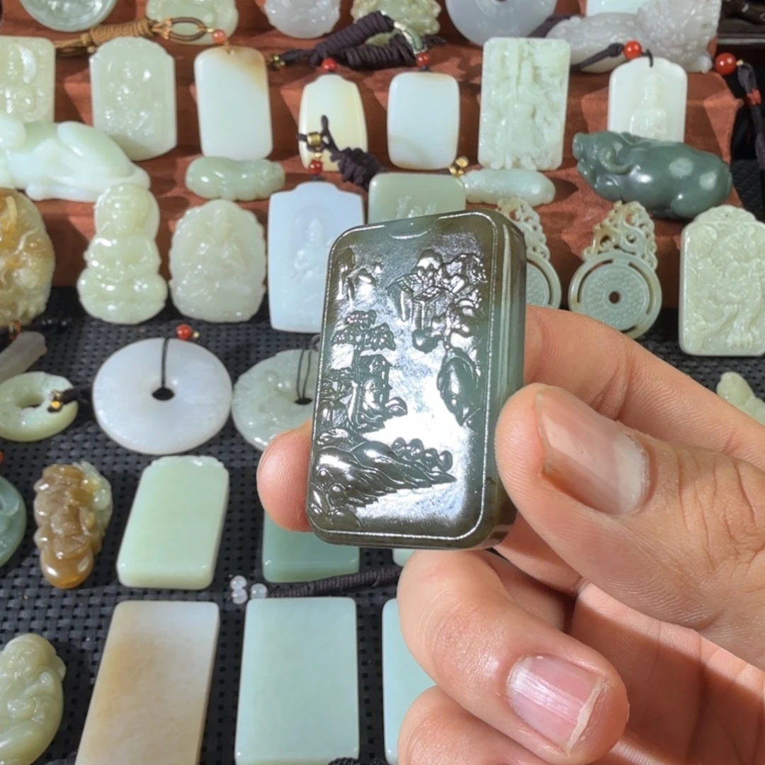 和田玉未镶嵌颈饰