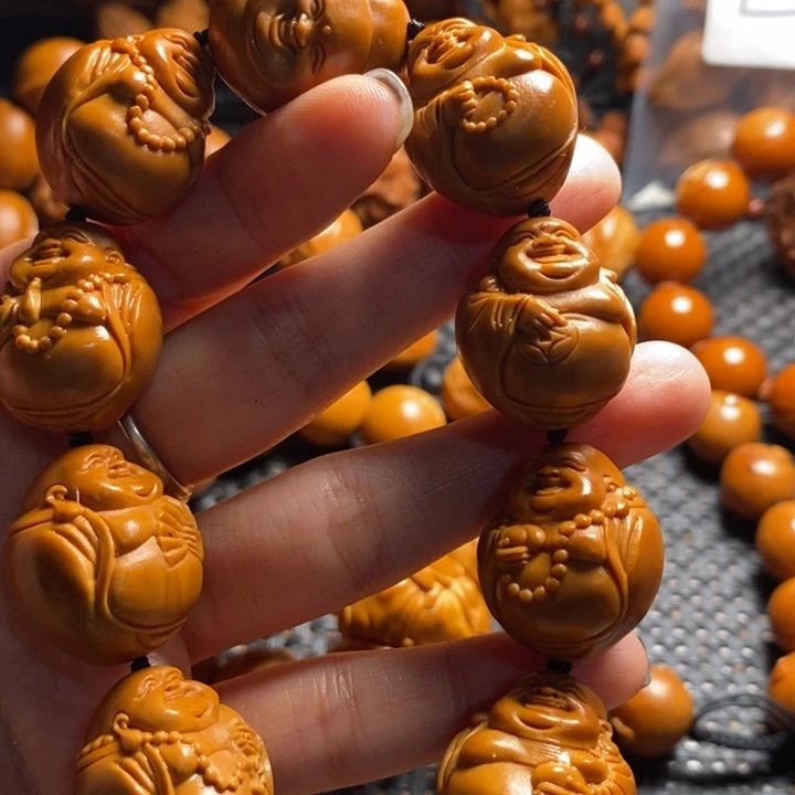 吊坠橄榄核灯泡弥勒