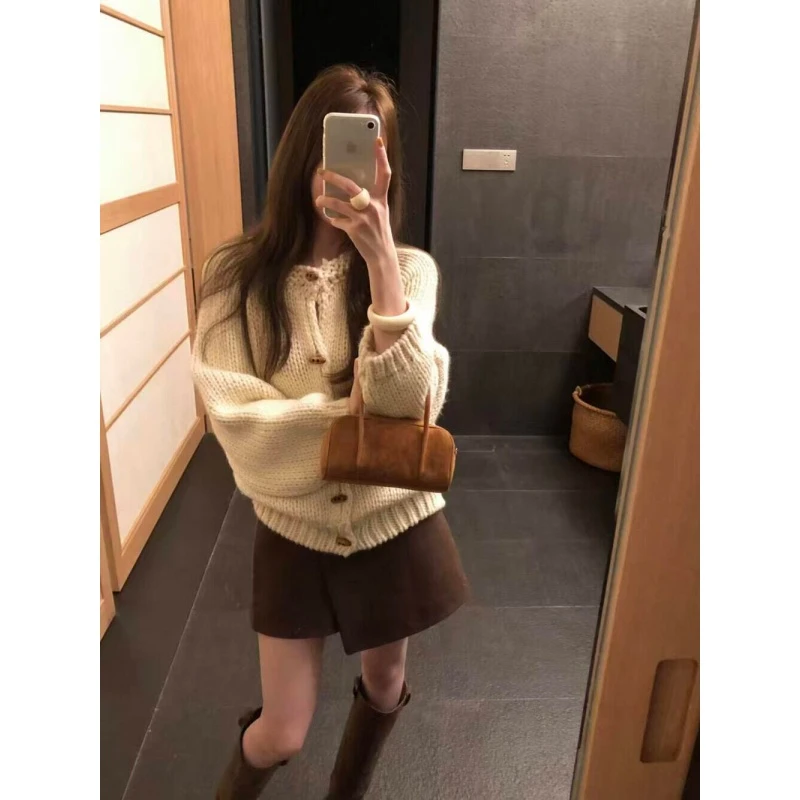 韩系老钱风松弛感气质百搭针织开衫秋冬宽松休闲显瘦短裤两件套潮