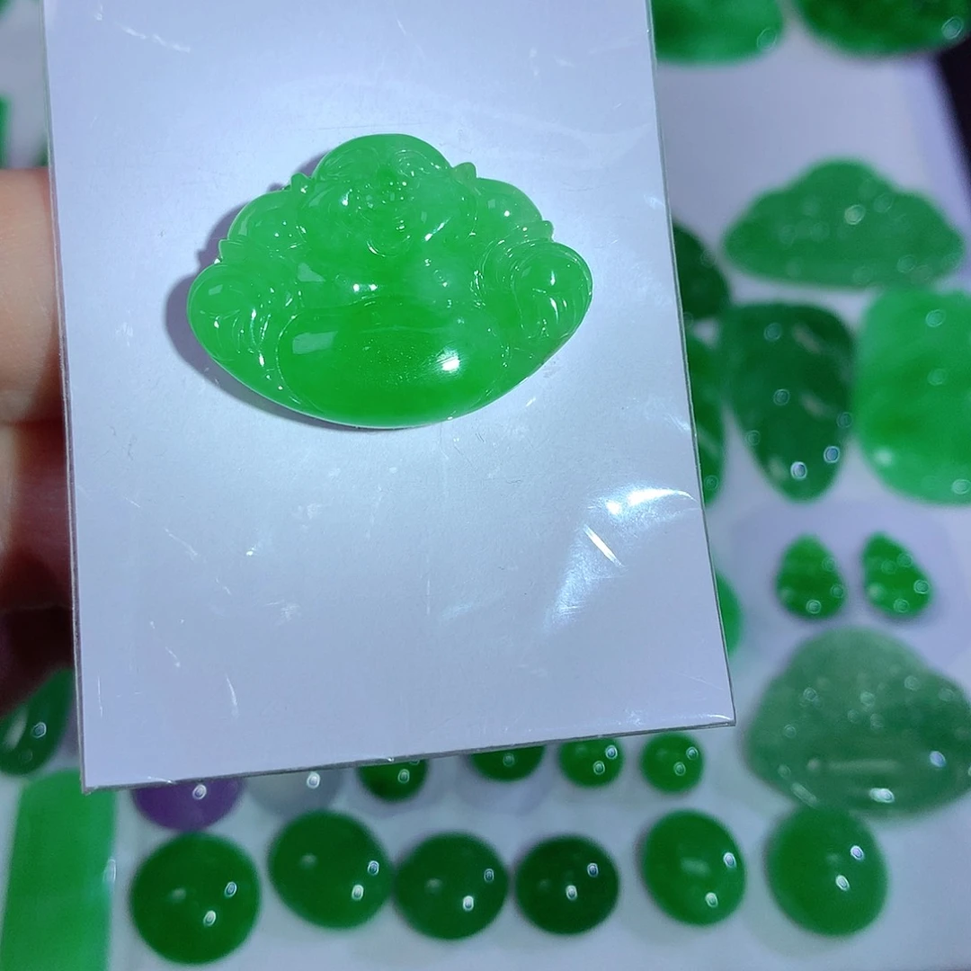 翡翠颈饰未镶嵌天然翡翠