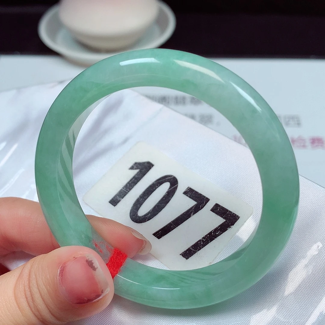 翡翠未镶嵌手镯1077