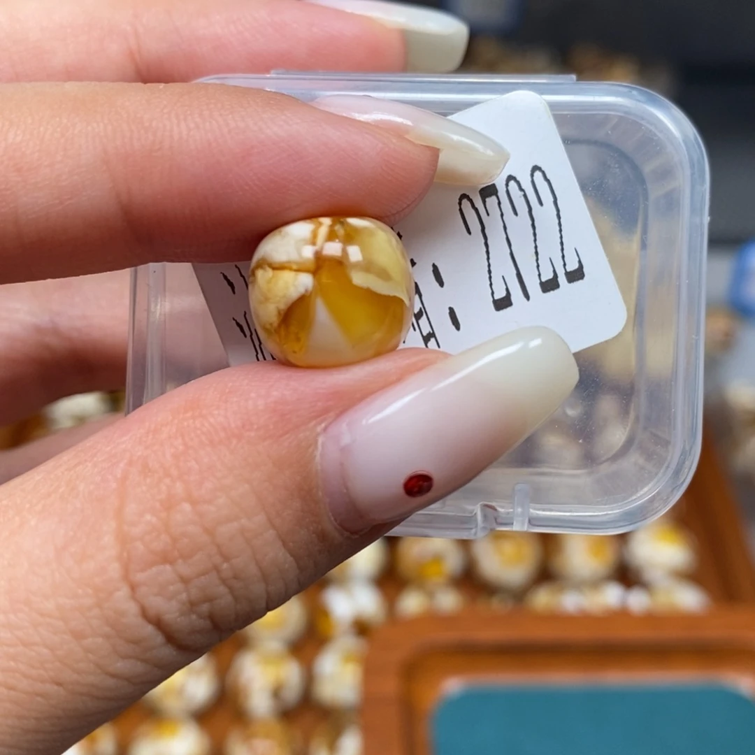 吊坠猴头核桃沁色圆珠老型2722