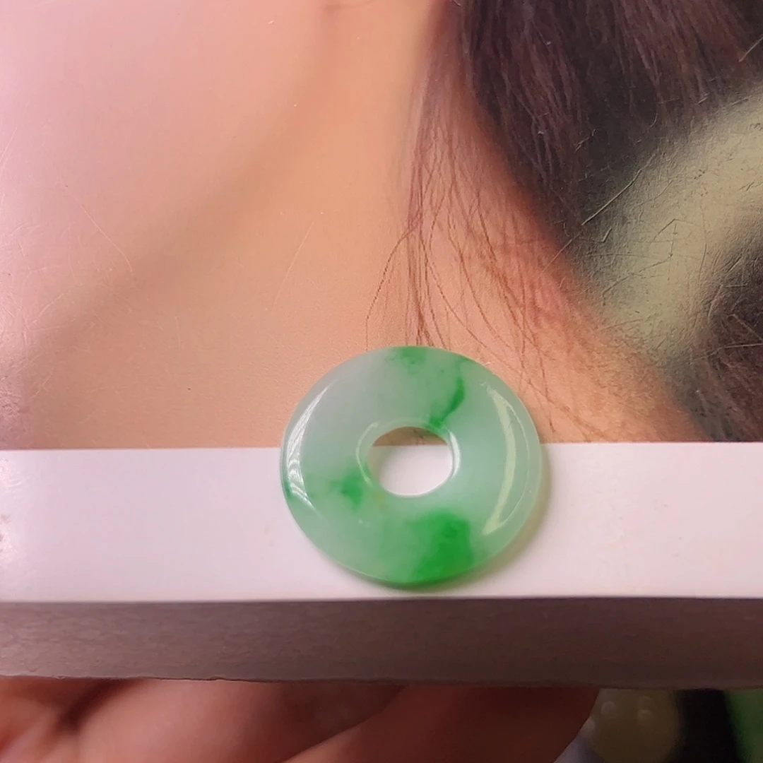 翡翠未镶嵌颈饰圈圈