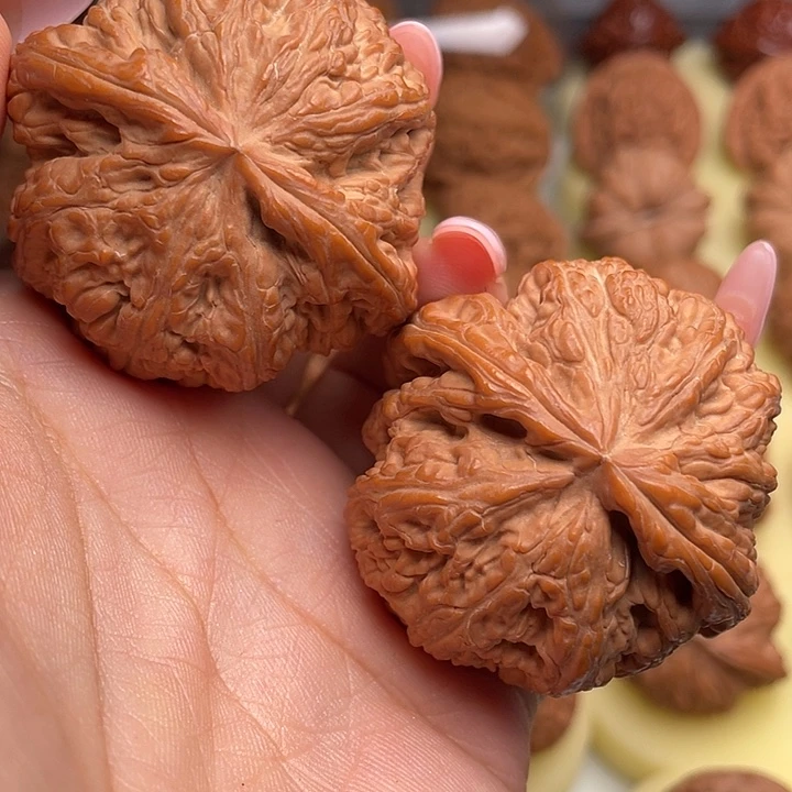 文玩核桃吊坠粗筋46