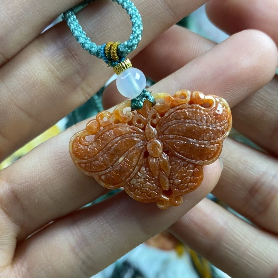 翡翠颈饰未镶嵌吊坠