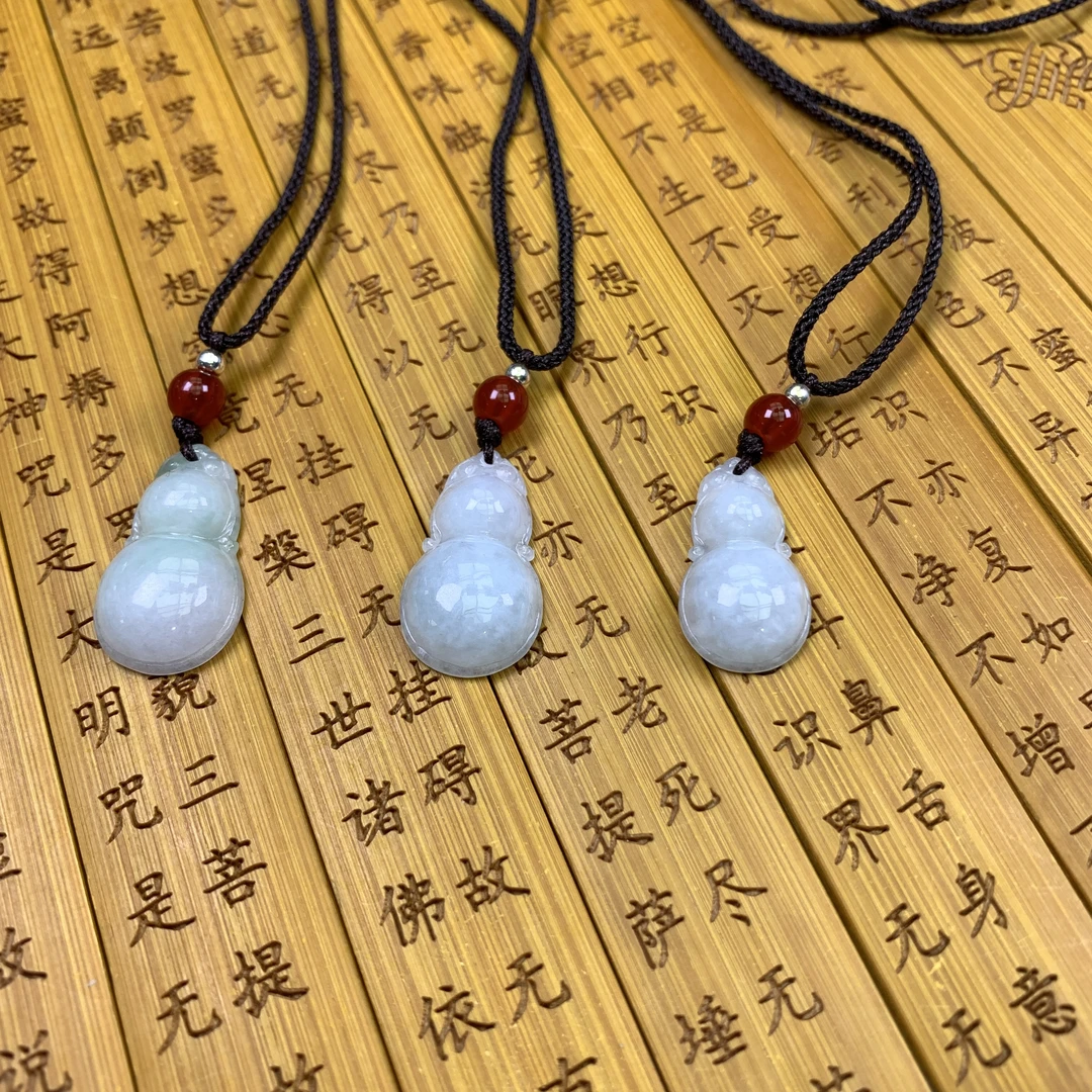 【边城刀客】天然A货翡翠葫芦吊坠-多样性发一件@563266