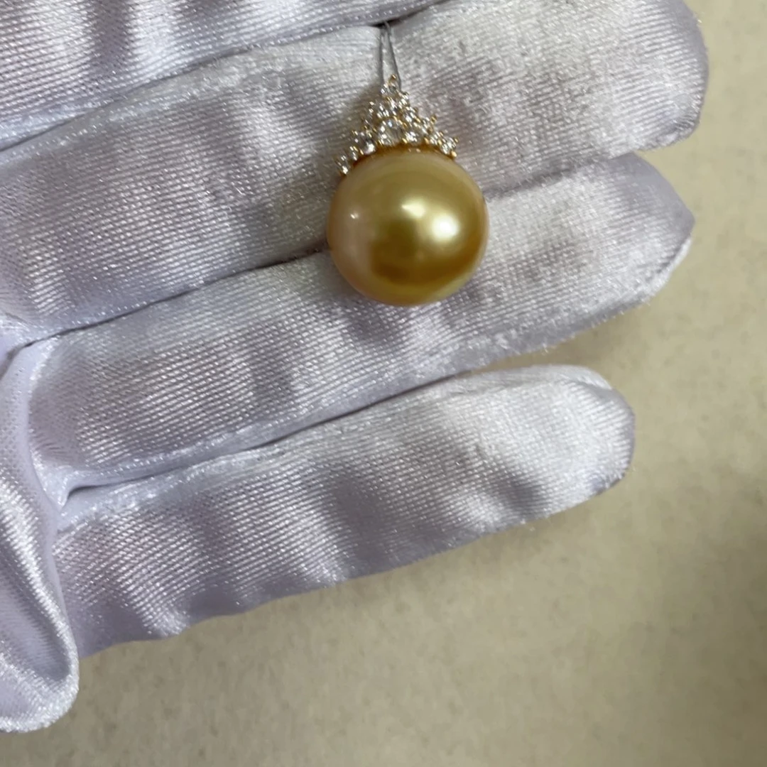 18K金镶嵌海水珍珠吊坠(不含链)14.6mm