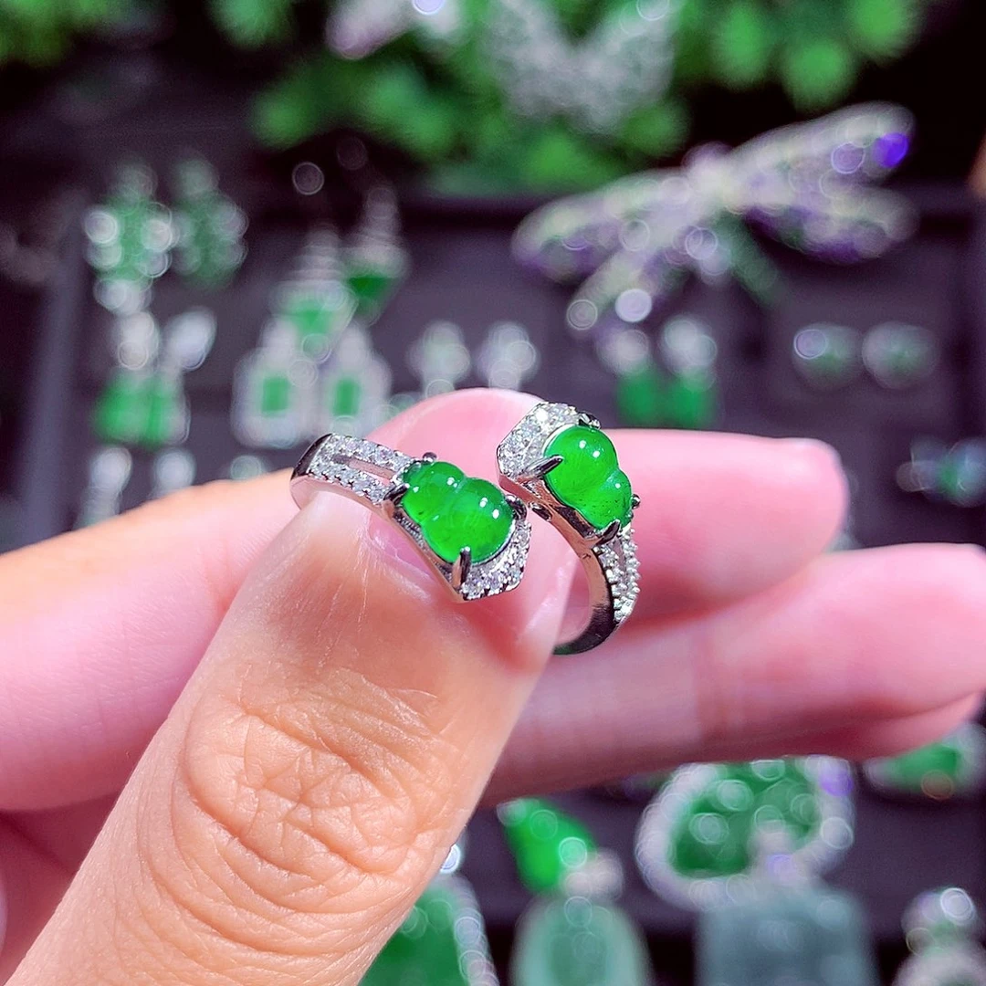 颈饰未镶嵌翡翠天然