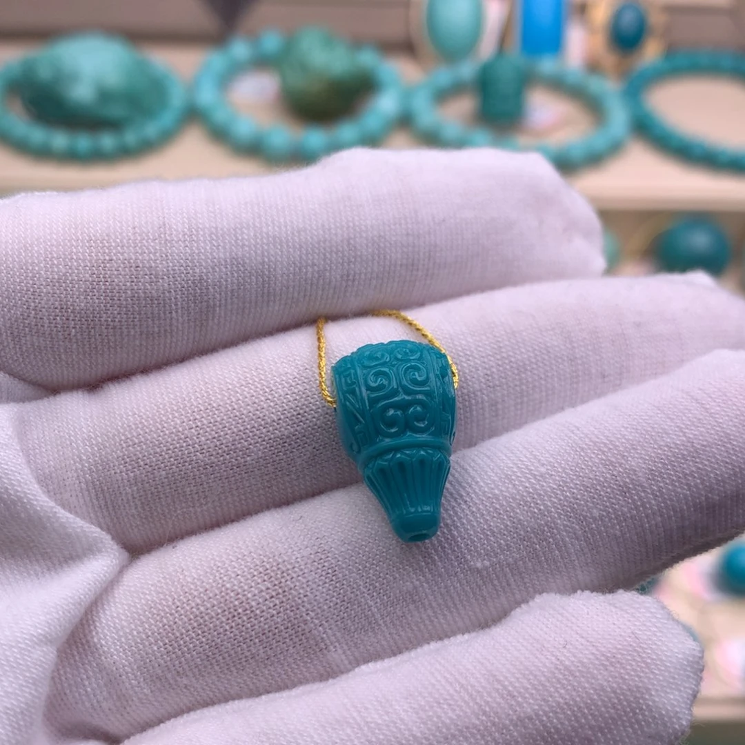 绿松石未镶嵌珠宝奇石10.6