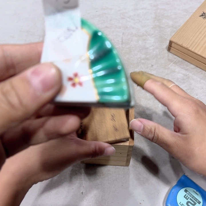 ?*茶道相关物品瓷制香盒