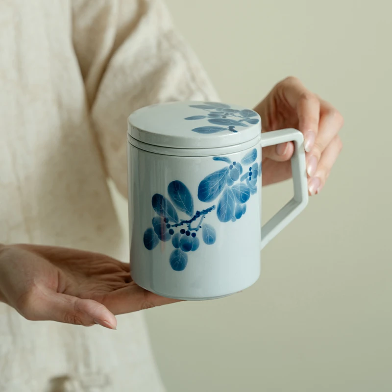 赞朴天青纯手绘枇杷办公杯陶瓷带盖过滤水杯中式马克杯家用泡茶杯