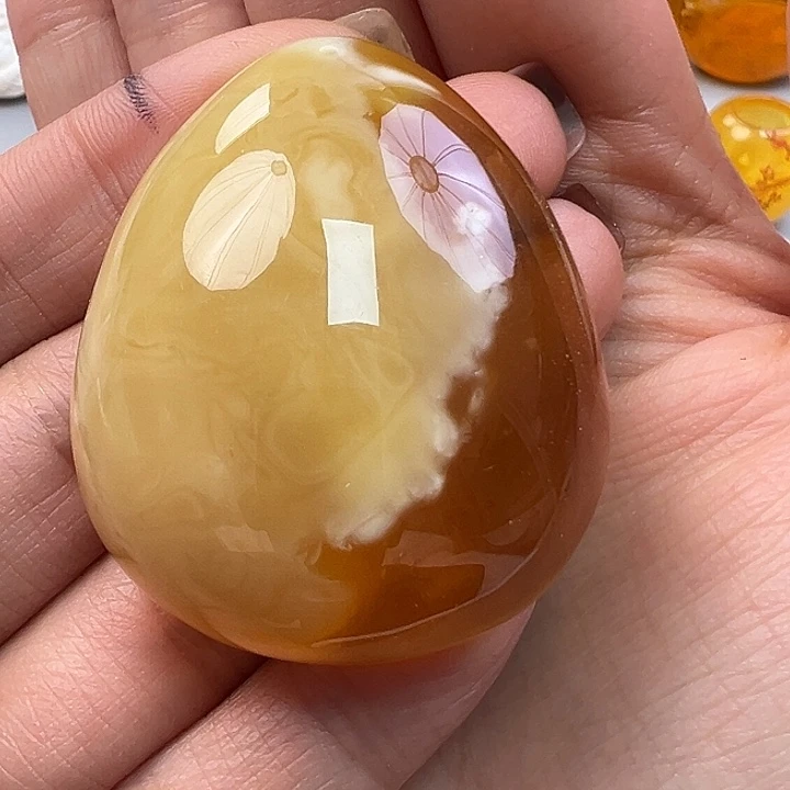 蜜蜡未镶嵌珠宝奇石