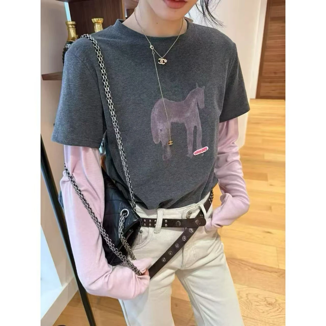 2026早春韩系字母标图案减龄假两件长袖T恤打底衫