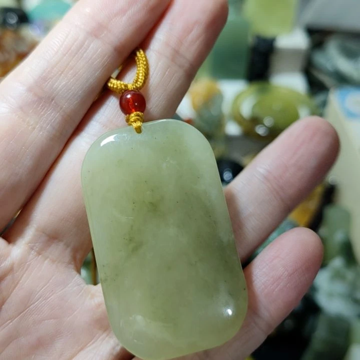 岫玉未镶嵌挂坠款式